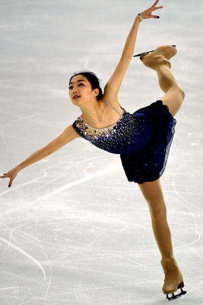 花样轮滑全明星盛典，青春在轮回中飞扬