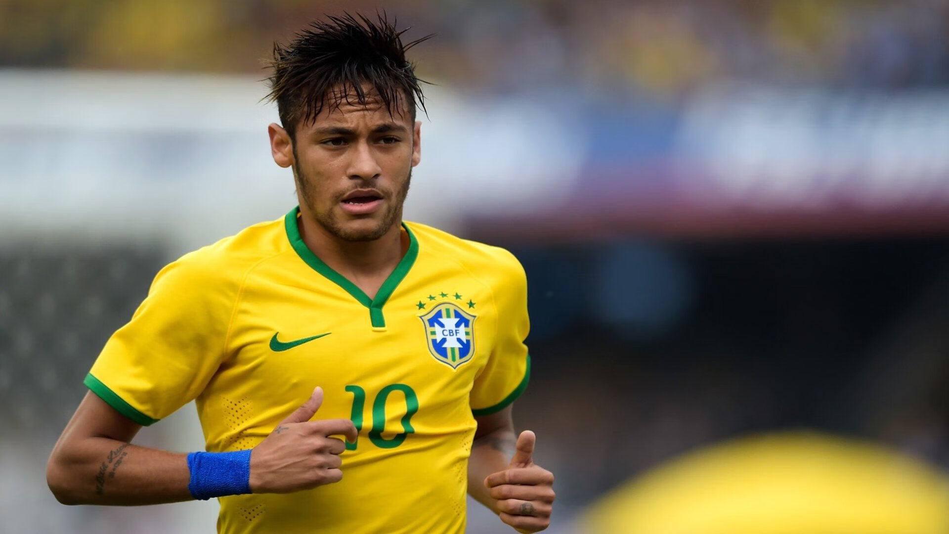 葡萄牙骑手玛丽亚·卡埃塔诺在2024年葡萄牙盛装舞步锦标赛中获得个人赛铜牌，展现坚韧精神。