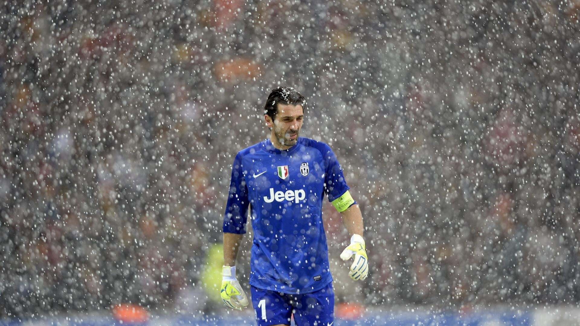 意甲是否能通过稳定战术风格赢回球迷,意甲开始