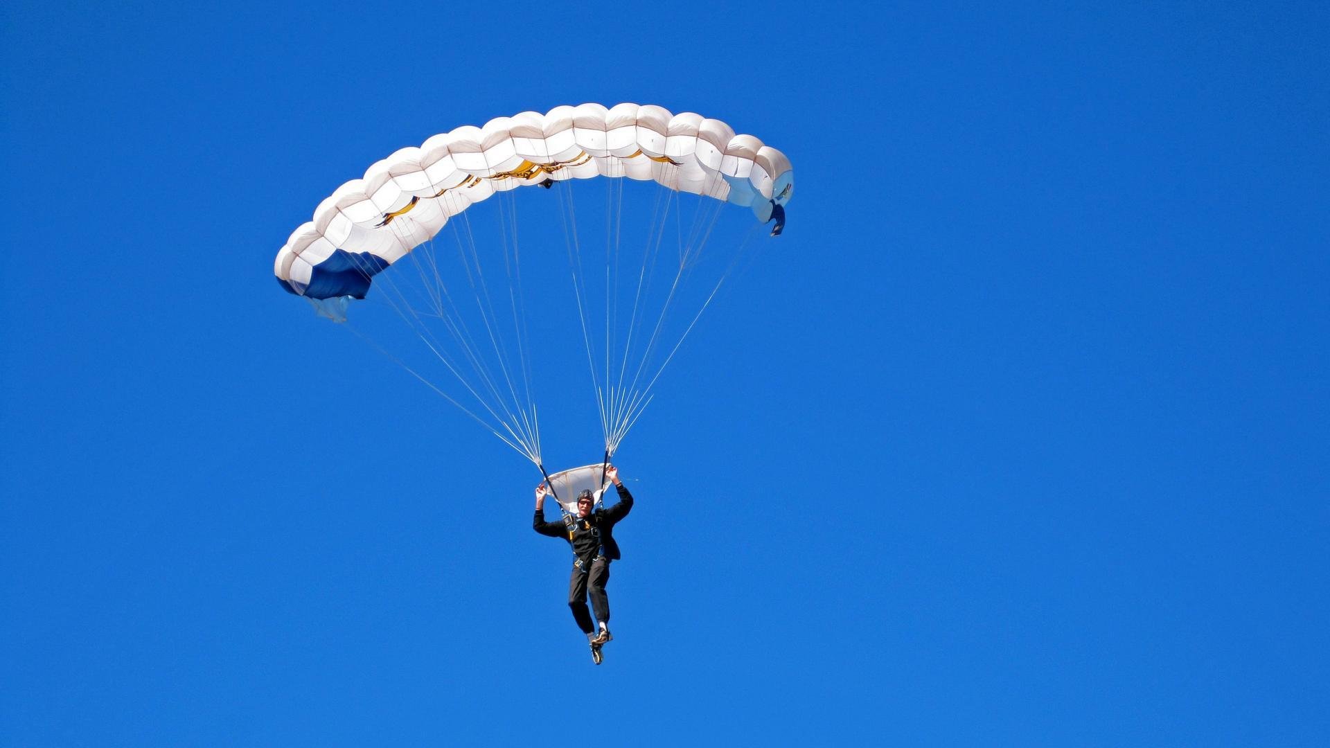 德甲:拜仁主场4-0大胜,美因茨终结多轮不败,德甲拜仁对美因茨直播